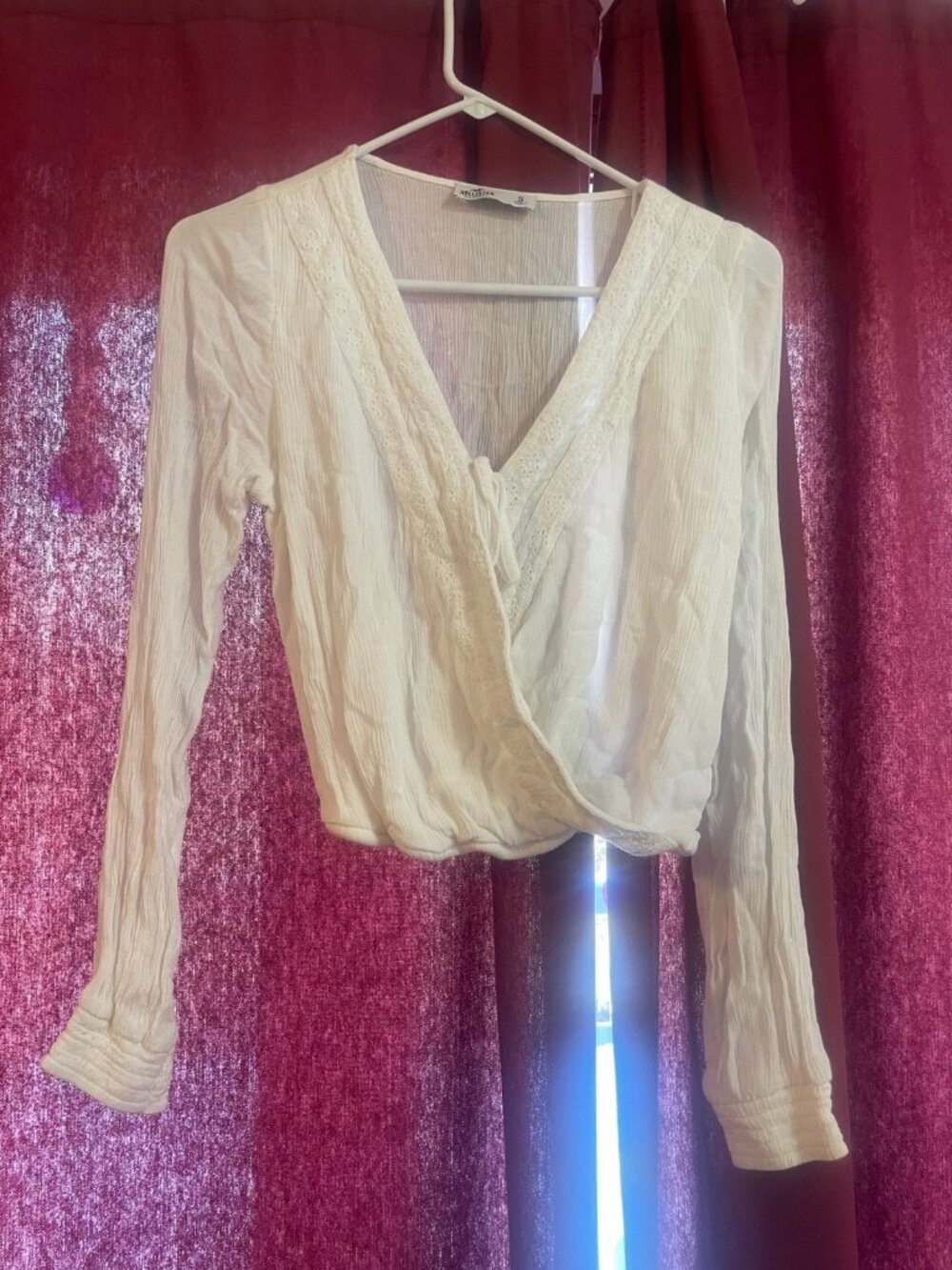 Holister blouse white crossover shirt size small